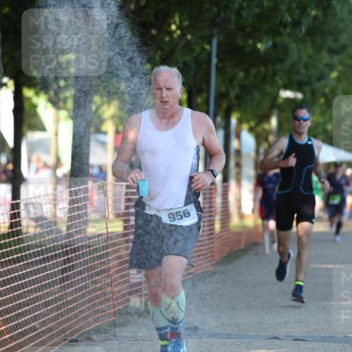 07.09.2025 - 19. Norderstedt Triathlon Michael Strokosch http://msf.ph/oto/8819401 07.09.2025 16:46:01 Laufen 949, 956, 1601 meine-sportfotos.de