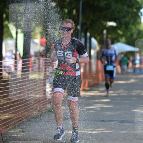 07.09.2025 - 19. Norderstedt Triathlon Michael Strokosch http://msf.ph/oto/8819415 07.09.2025 15:46:19 Laufen 446, 447 meine-sportfotos.de