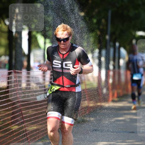 07.09.2025 - 19. Norderstedt Triathlon Michael Strokosch http://msf.ph/oto/8819430 07.09.2025 15:46:19 Laufen 446, 447 meine-sportfotos.de