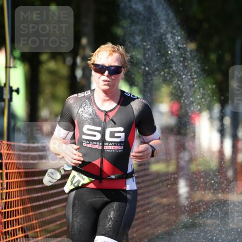 07.09.2025 - 19. Norderstedt Triathlon Michael Strokosch http://msf.ph/oto/8819439 07.09.2025 15:46:20 Laufen 446, 447 meine-sportfotos.de
