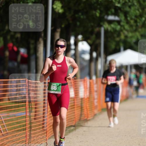07.09.2025 - 19. Norderstedt Triathlon Michael Strokosch http://msf.ph/oto/8819441 07.09.2025 10:52:15 Laufen 86, 1130 meine-sportfotos.de