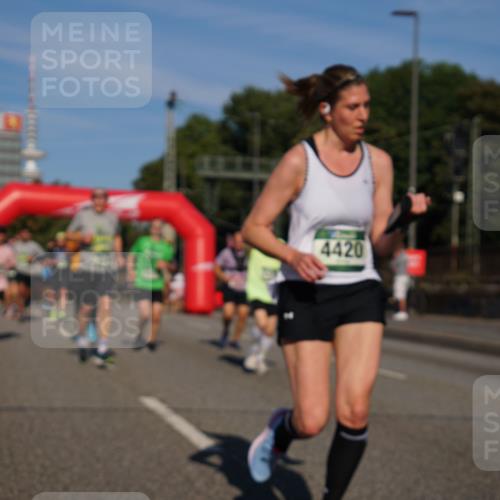 07.09.2025 - BARMER Alsterlauf Yannick Fuchs http://msf.ph/oto/8819448 07.09.2025 09:44:17 Laufen 4420 meine-sportfotos.de