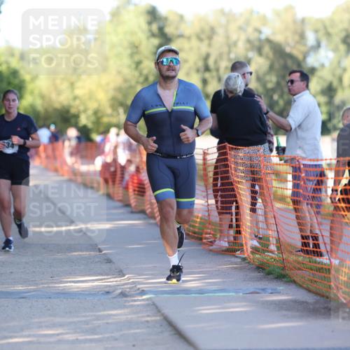 07.09.2025 - 19. Norderstedt Triathlon Michael Strokosch http://msf.ph/oto/8819460 07.09.2025 16:46:19 Laufen 866, 887, 934, 1088, 1415, 1423, 1476 meine-sportfotos.de
