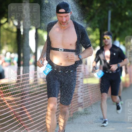 07.09.2025 - 19. Norderstedt Triathlon Michael Strokosch http://msf.ph/oto/8819484 07.09.2025 16:46:26 Laufen 397, 503, 866, 887, 934, 1415 meine-sportfotos.de