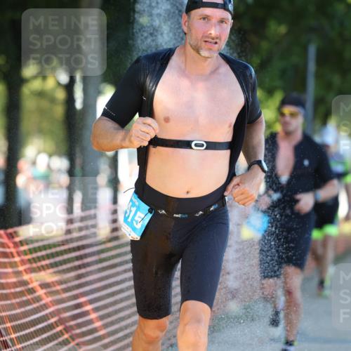 07.09.2025 - 19. Norderstedt Triathlon Michael Strokosch http://msf.ph/oto/8819488 07.09.2025 16:46:27 Laufen 397, 503, 866, 887, 1415 meine-sportfotos.de