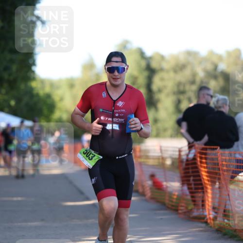 07.09.2025 - 19. Norderstedt Triathlon Michael Strokosch http://msf.ph/oto/8819514 07.09.2025 16:46:33 Laufen 397, 503, 1087 meine-sportfotos.de