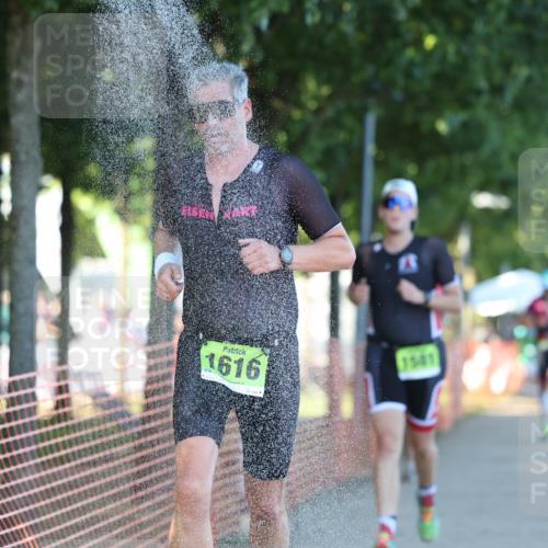 07.09.2025 - 19. Norderstedt Triathlon Michael Strokosch http://msf.ph/oto/8819541 07.09.2025 16:46:43 Laufen 383, 894, 946, 1087, 1581, 1611, 1616 meine-sportfotos.de