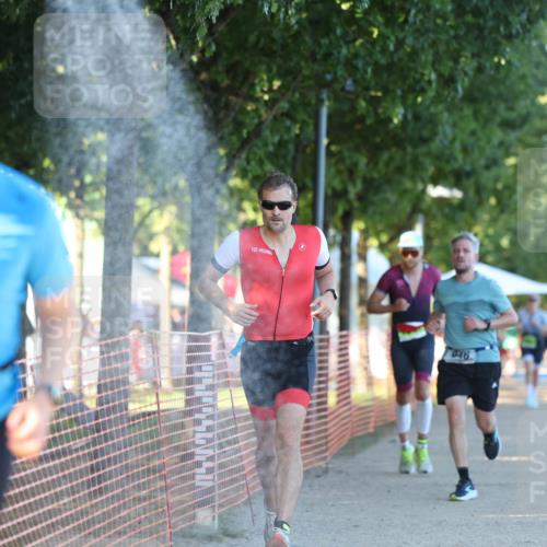 07.09.2025 - 19. Norderstedt Triathlon Michael Strokosch http://msf.ph/oto/8819555 07.09.2025 16:46:46 Laufen 383, 894, 946, 1581, 1611, 1616 meine-sportfotos.de