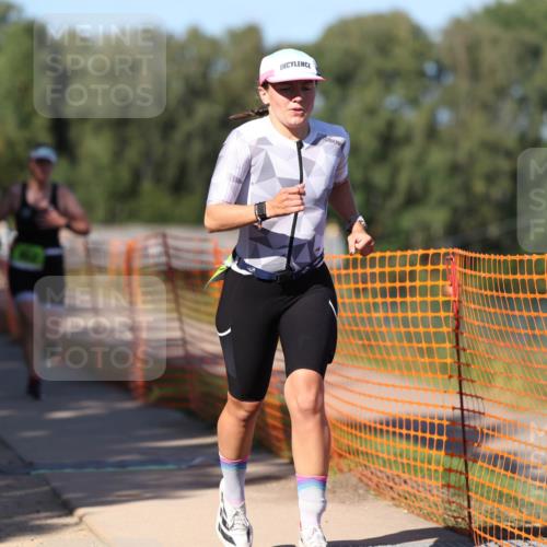 07.09.2025 - 19. Norderstedt Triathlon Michael Strokosch http://msf.ph/oto/8819562 07.09.2025 15:46:57 Laufen 448, 462, 465 meine-sportfotos.de