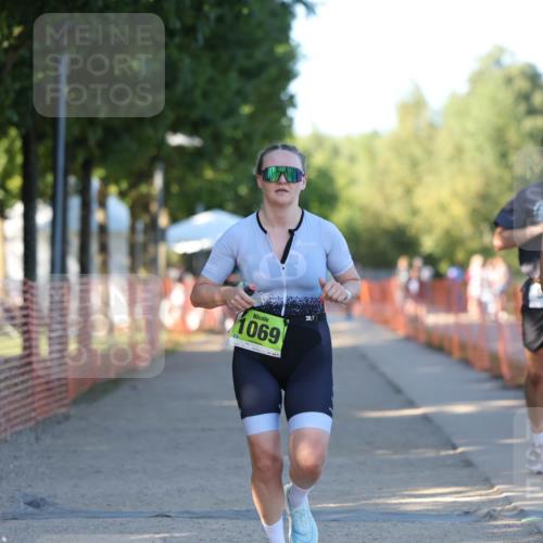07.09.2025 - 19. Norderstedt Triathlon Michael Strokosch http://msf.ph/oto/8819585 07.09.2025 16:46:55 Laufen 940, 1069, 1106 meine-sportfotos.de