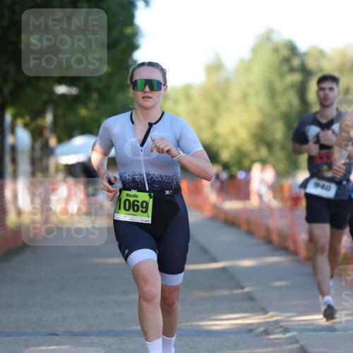 07.09.2025 - 19. Norderstedt Triathlon Michael Strokosch http://msf.ph/oto/8819589 07.09.2025 16:46:56 Laufen 940, 1069, 1106 meine-sportfotos.de