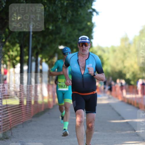 07.09.2025 - 19. Norderstedt Triathlon Michael Strokosch http://msf.ph/oto/8819607 07.09.2025 16:47:38 Laufen 409, 890, 1623, 1628 meine-sportfotos.de
