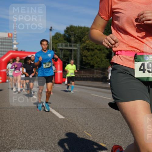 07.09.2025 - BARMER Alsterlauf Yannick Fuchs http://msf.ph/oto/8819630 07.09.2025 09:44:24 Laufen 3981, 36, 4979 meine-sportfotos.de