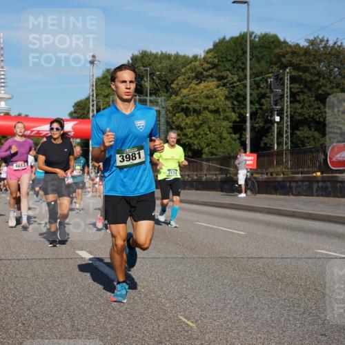 07.09.2025 - BARMER Alsterlauf Yannick Fuchs http://msf.ph/oto/8819642 07.09.2025 09:44:25 Laufen 5940, 5886, 4613, 3981, 2174 meine-sportfotos.de