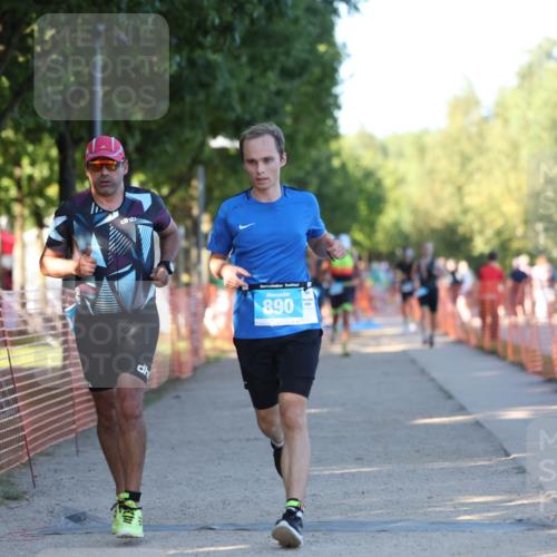 07.09.2025 - 19. Norderstedt Triathlon Michael Strokosch http://msf.ph/oto/8819643 07.09.2025 16:47:43 Laufen 409, 890, 1623 meine-sportfotos.de