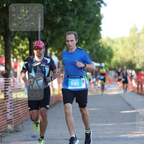 07.09.2025 - 19. Norderstedt Triathlon Michael Strokosch http://msf.ph/oto/8819645 07.09.2025 16:47:43 Laufen 409, 890, 1623 meine-sportfotos.de