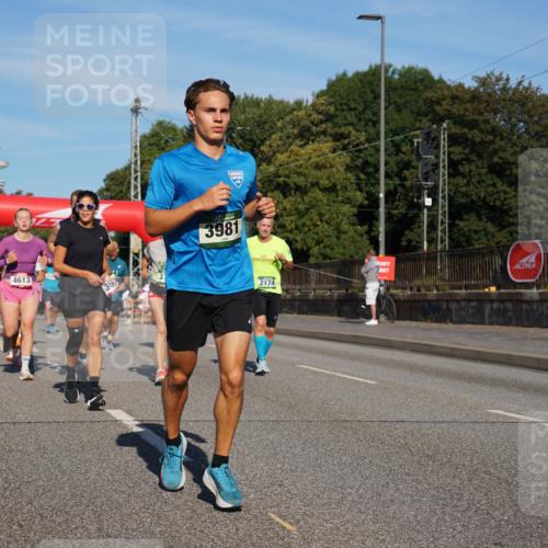 07.09.2025 - BARMER Alsterlauf Yannick Fuchs http://msf.ph/oto/8819646 07.09.2025 09:44:25 Laufen 5940, 986, 4613, 36, 3981, 2174 meine-sportfotos.de