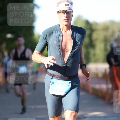 07.09.2025 - 19. Norderstedt Triathlon Michael Strokosch http://msf.ph/oto/8819691 07.09.2025 16:48:04 Laufen 396, 889, 903, 910, 947, 1074, 1618 meine-sportfotos.de