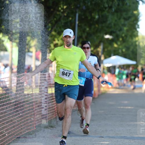 07.09.2025 - 19. Norderstedt Triathlon Michael Strokosch http://msf.ph/oto/8819708 07.09.2025 16:48:09 Laufen 889, 903, 947, 1618 meine-sportfotos.de