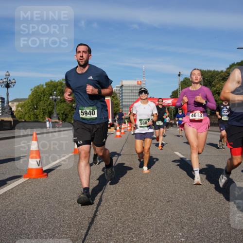07.09.2025 - BARMER Alsterlauf Yannick Fuchs http://msf.ph/oto/8819709 07.09.2025 09:44:28 Laufen 5940, 588, 4613, 2823 meine-sportfotos.de