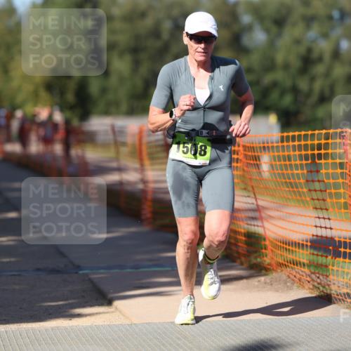 07.09.2025 - 19. Norderstedt Triathlon Michael Strokosch http://msf.ph/oto/8819797 07.09.2025 15:48:00 Laufen 888, 1507, 1508 meine-sportfotos.de