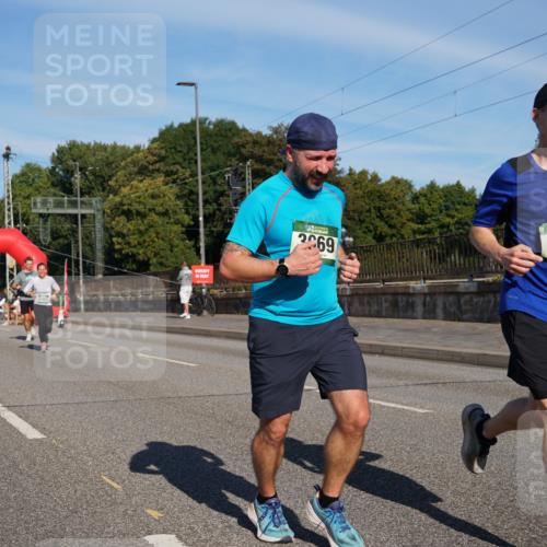 07.09.2025 - BARMER Alsterlauf Yannick Fuchs http://msf.ph/oto/8819826 07.09.2025 09:44:33 Laufen 2069, 16, 3068 meine-sportfotos.de