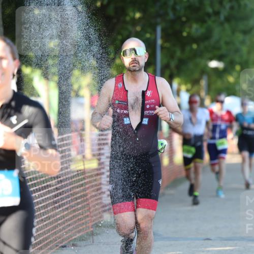 07.09.2025 - 19. Norderstedt Triathlon Michael Strokosch http://msf.ph/oto/8819827 07.09.2025 16:48:37 Laufen 886, 923, 938, 1103, 1455, 1575, 1589 meine-sportfotos.de