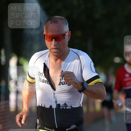 07.09.2025 - 19. Norderstedt Triathlon Michael Strokosch http://msf.ph/oto/8819842 07.09.2025 16:48:42 Laufen 923, 938, 1103, 1589 meine-sportfotos.de