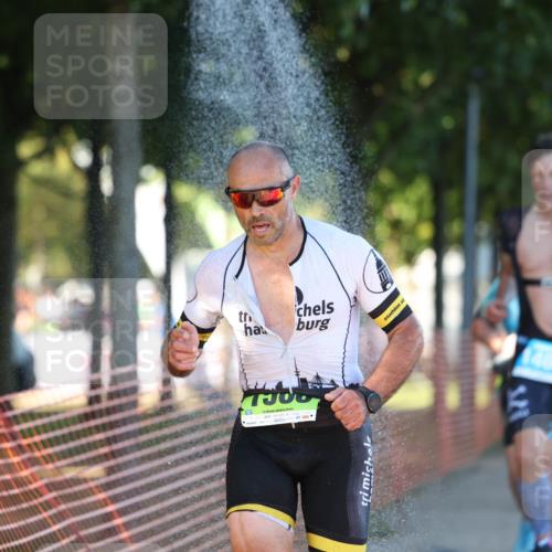 07.09.2025 - 19. Norderstedt Triathlon Michael Strokosch http://msf.ph/oto/8819883 07.09.2025 16:49:00 Laufen 882, 914, 1053, 1108, 1448, 1460, 1551, 1588 meine-sportfotos.de