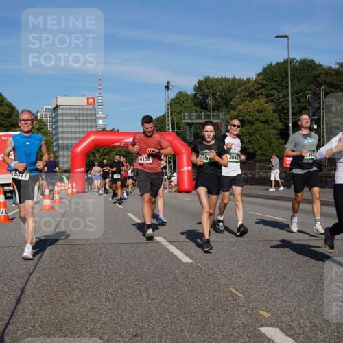 07.09.2025 - BARMER Alsterlauf Yannick Fuchs http://msf.ph/oto/8819927 07.09.2025 09:44:36 Laufen 45311, 4795, 3363, 4158, 55, 2040, 4453 meine-sportfotos.de