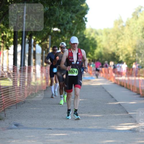 07.09.2025 - 19. Norderstedt Triathlon Michael Strokosch http://msf.ph/oto/8819936 07.09.2025 16:49:12 Laufen 371, 1442, 1574 meine-sportfotos.de