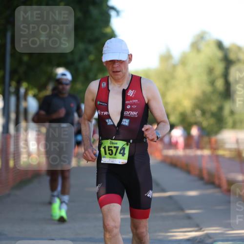 07.09.2025 - 19. Norderstedt Triathlon Michael Strokosch http://msf.ph/oto/8819948 07.09.2025 16:49:14 Laufen 371, 1442, 1574 meine-sportfotos.de