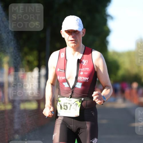 07.09.2025 - 19. Norderstedt Triathlon Michael Strokosch http://msf.ph/oto/8819952 07.09.2025 16:49:15 Laufen 371, 1442, 1574 meine-sportfotos.de