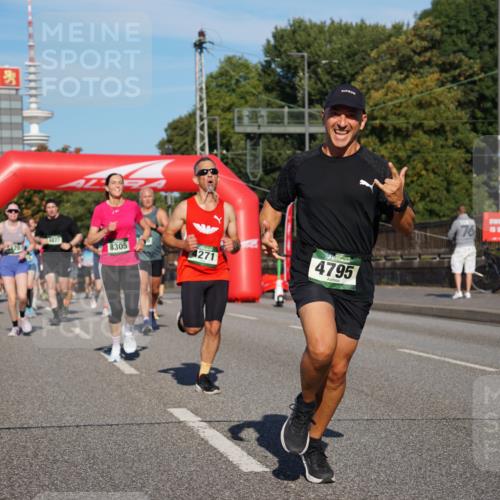 07.09.2025 - BARMER Alsterlauf Yannick Fuchs http://msf.ph/oto/8819983 07.09.2025 09:44:40 Laufen 8305, 4795, 4271 meine-sportfotos.de