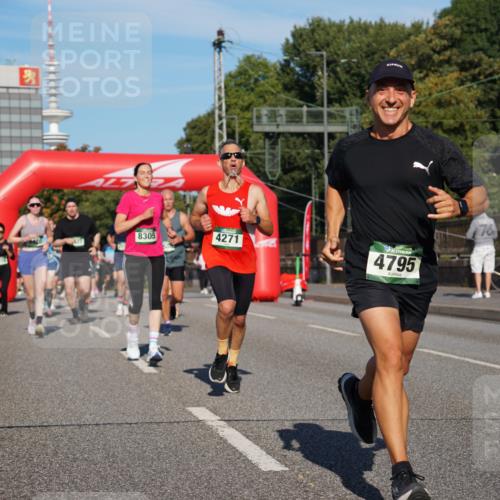 07.09.2025 - BARMER Alsterlauf Yannick Fuchs http://msf.ph/oto/8819986 07.09.2025 09:44:40 Laufen 8305, 4271, 4795, 76 meine-sportfotos.de