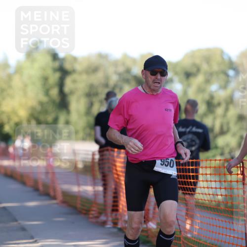 07.09.2025 - 19. Norderstedt Triathlon Michael Strokosch http://msf.ph/oto/8819994 07.09.2025 16:49:32 Laufen 425, 878, 950 meine-sportfotos.de