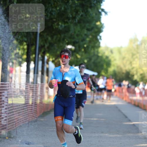 07.09.2025 - 19. Norderstedt Triathlon Michael Strokosch http://msf.ph/oto/8819997 07.09.2025 16:49:32 Laufen 425, 878, 950 meine-sportfotos.de