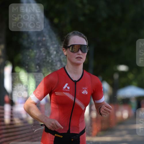 07.09.2025 - 19. Norderstedt Triathlon Michael Strokosch http://msf.ph/oto/8820006 07.09.2025 15:48:35 Laufen 382, 1404 meine-sportfotos.de