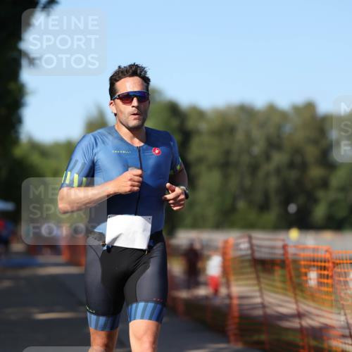 07.09.2025 - 19. Norderstedt Triathlon Michael Strokosch http://msf.ph/oto/8820042 07.09.2025 15:48:39 Laufen 382 meine-sportfotos.de