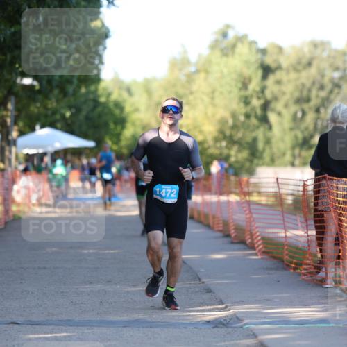 07.09.2025 - 19. Norderstedt Triathlon Michael Strokosch http://msf.ph/oto/8820106 07.09.2025 16:50:01 Laufen 1472, 1547 meine-sportfotos.de