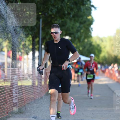 07.09.2025 - 19. Norderstedt Triathlon Michael Strokosch http://msf.ph/oto/8820133 07.09.2025 16:50:33 Laufen 372, 1061 meine-sportfotos.de