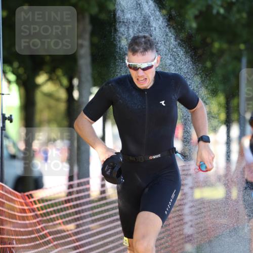 07.09.2025 - 19. Norderstedt Triathlon Michael Strokosch http://msf.ph/oto/8820140 07.09.2025 16:50:34 Laufen 372, 1061 meine-sportfotos.de