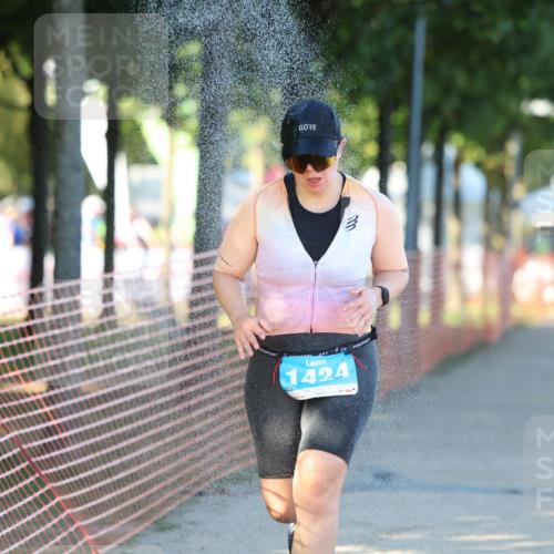 07.09.2025 - 19. Norderstedt Triathlon Michael Strokosch http://msf.ph/oto/8820149 07.09.2025 16:50:35 Laufen 372, 1061 meine-sportfotos.de