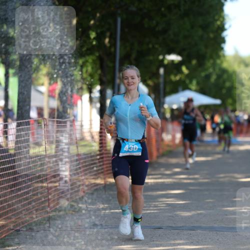 07.09.2025 - 19. Norderstedt Triathlon Michael Strokosch http://msf.ph/oto/8820244 07.09.2025 15:49:42 Laufen 430, 1486 meine-sportfotos.de