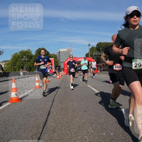 07.09.2025 - BARMER Alsterlauf Yannick Fuchs http://msf.ph/oto/8820260 07.09.2025 09:44:52 Laufen 8089, 2549, 3959, 36, 2904 meine-sportfotos.de