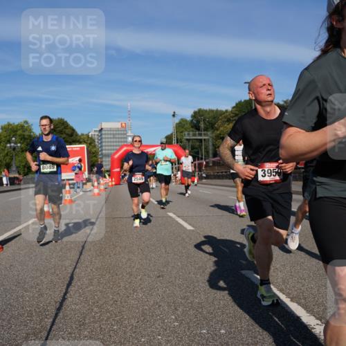 07.09.2025 - BARMER Alsterlauf Yannick Fuchs http://msf.ph/oto/8820271 07.09.2025 09:44:52 Laufen 8089, 2549, 3959, 36, 2904 meine-sportfotos.de