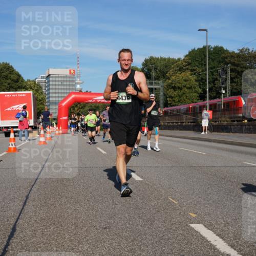07.09.2025 - BARMER Alsterlauf Yannick Fuchs http://msf.ph/oto/8820360 07.09.2025 09:44:55 Laufen 4439, 8425 meine-sportfotos.de