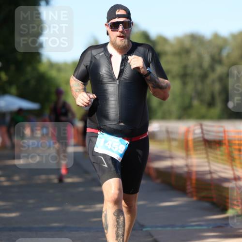 07.09.2025 - 19. Norderstedt Triathlon Michael Strokosch http://msf.ph/oto/8820399 07.09.2025 15:50:09 Laufen 377, 478, 1459 meine-sportfotos.de