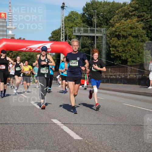 07.09.2025 - BARMER Alsterlauf Yannick Fuchs http://msf.ph/oto/8820424 07.09.2025 09:45:01 Laufen 6017, 54561, 5972, 1658, 5942, 5945, 76 meine-sportfotos.de