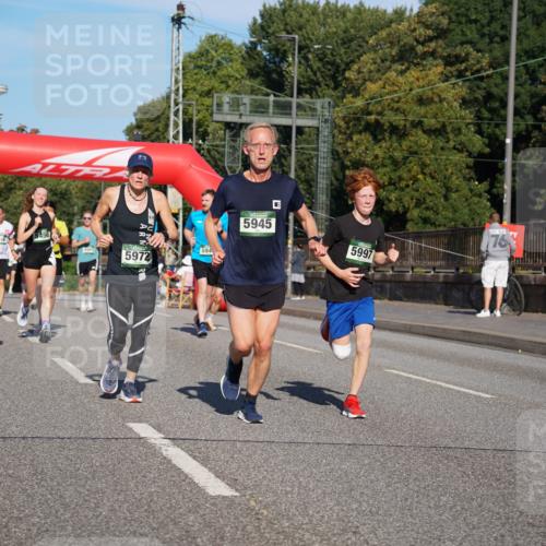 07.09.2025 - BARMER Alsterlauf Yannick Fuchs http://msf.ph/oto/8820441 07.09.2025 09:45:01 Laufen 6017, 5456, 4983, 5972, 594, 5945, 5997, 76, 127 meine-sportfotos.de
